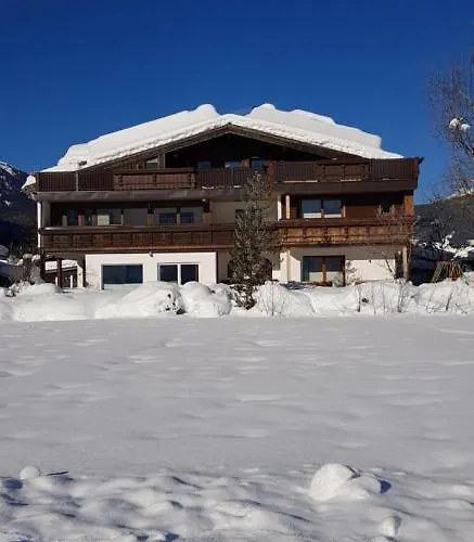 度假居 Alpenroyal